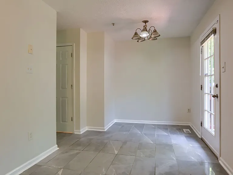 32 Gwynnswood Rd — Photo 5