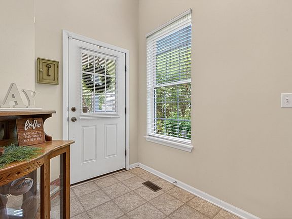 4th image of 1688 Yellowstone Ct #47