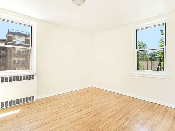 3rd image of 5555 Netherland Ave APT 6A