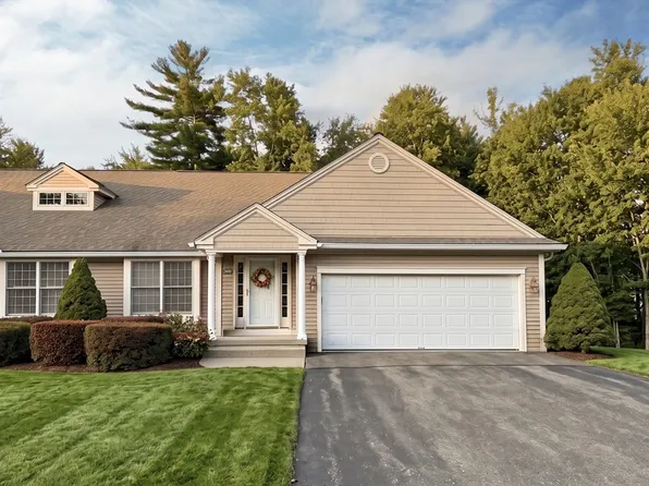 300 Pinehurst Dr Unit 300, East Longmeadow, MA 01028