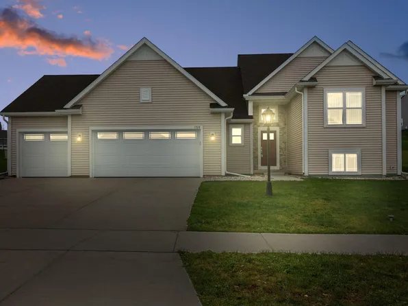 1728 Boulder PASS, Port Washington, WI 53074