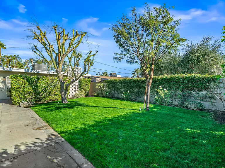 74210 Candlewood St #3 — Photo 31