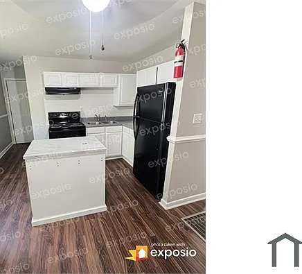 4 bed, 1389 sqft, $2,200 — Photo 3