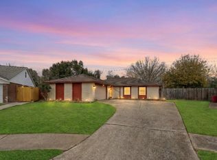 17815 Heritage Colony Ct, Webster, TX 77598