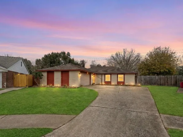 17815 Heritage Colony Ct, Webster, TX 77598