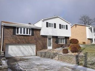 4651 Marina Dr, Homestead, PA