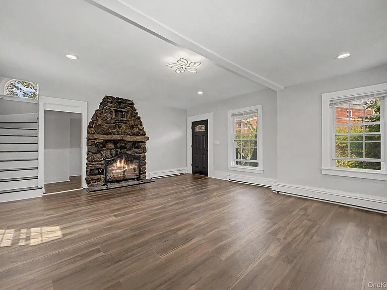 480 King St — Photo 5