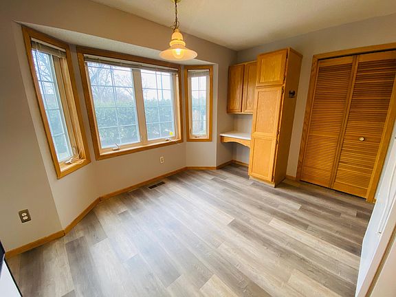 kitchen large bay window