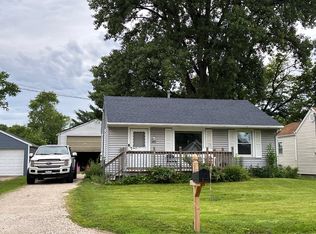 4015 S Chalmers Ave, Bartonville, IL 61607