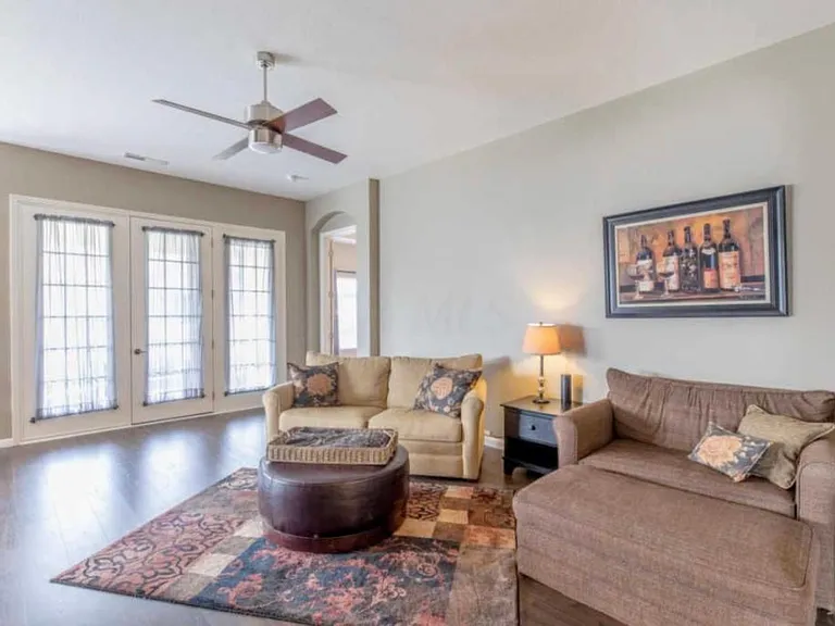 1425 Carylake Cir — Photo 11