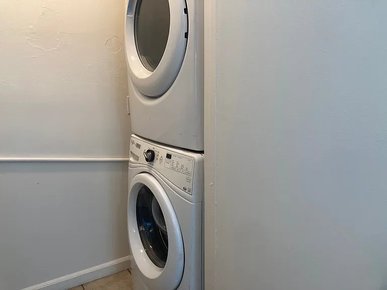 1161 Detroit Ave #6 — Photo 5
