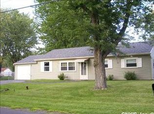 7844 Rinaldo Blvd W, Bridgeport, NY 13030