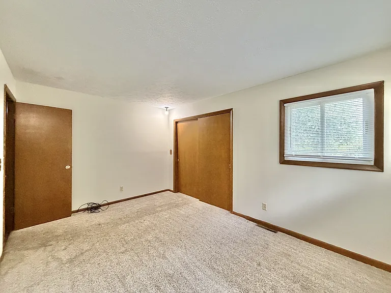 2437 S Country Ln — Photo 3