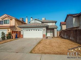 8108 Willowglen Dr, Bakersfield, CA 93311