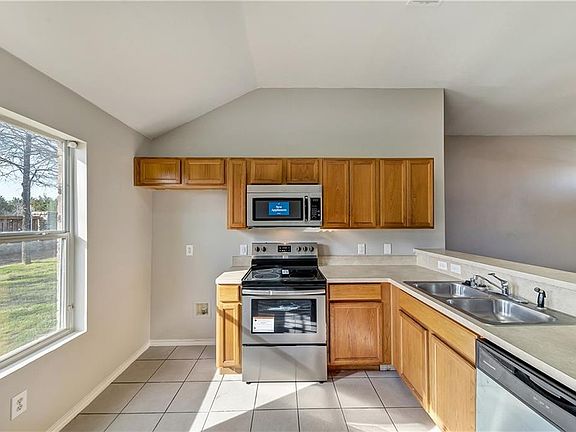 5th image of 1143 Galicia Ln