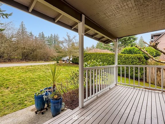 What a place to sit, relax and enjoy the front yard