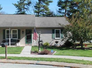 25 Hemlock Ct, Manchester, PA 17345