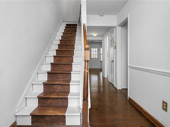 4th image of 5015 Lawndale Dr APT B