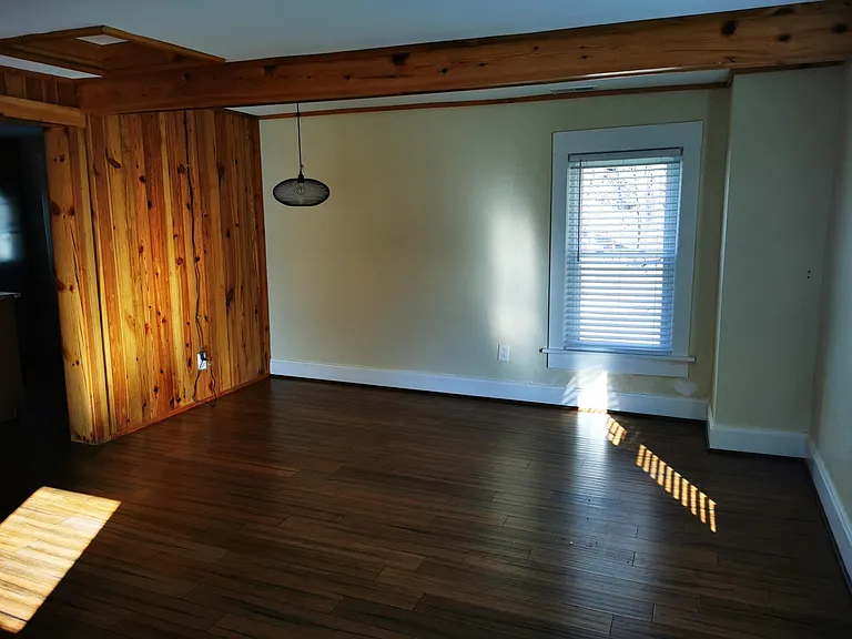 438 W Maple St #1/2 — Photo 3