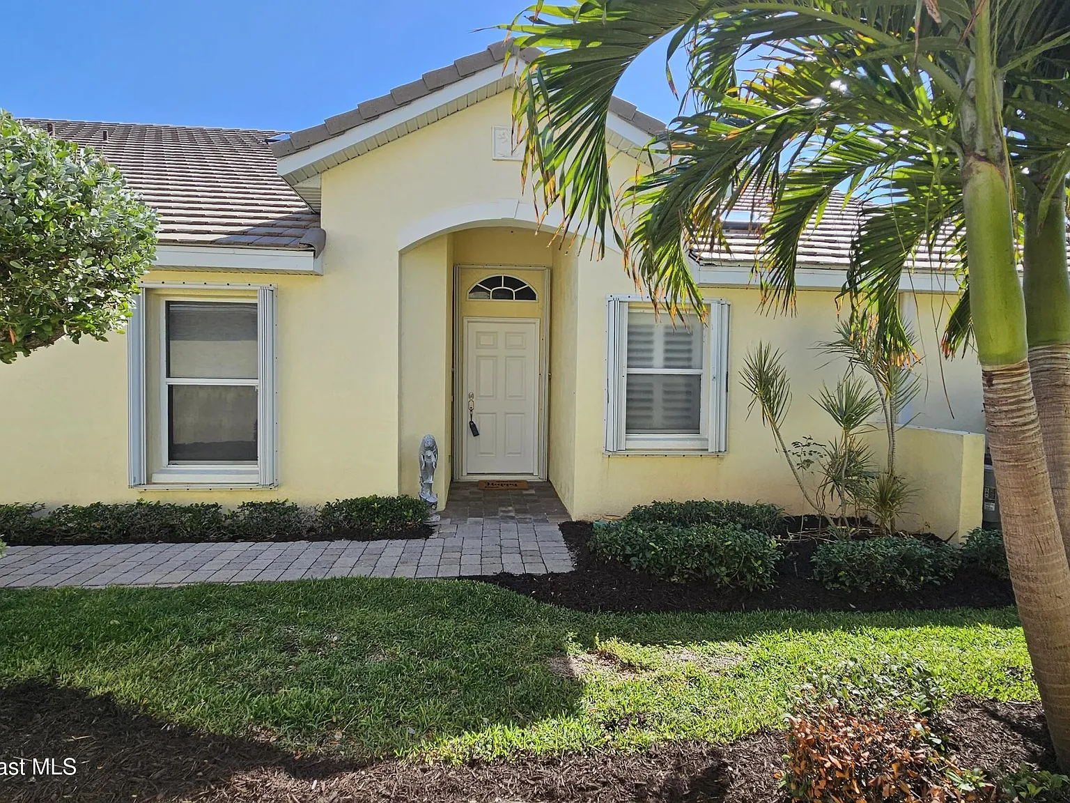 3 bed, 2.0 bath, 1389 sqft, $2,850 — Photo 3