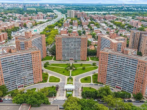 61-45 98th St APT 17G, Rego Park, NY 11374