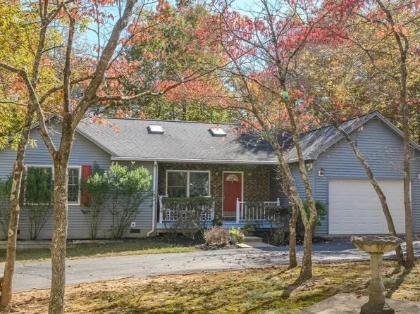 3 Vine Ridge Dr, Palmyra, VA 22963