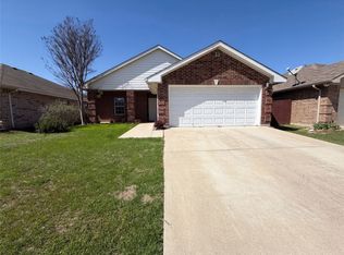 1241 Camden Yard Dr, Burleson, TX 76028