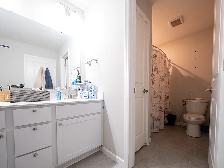 Full Bathroom Upstairs