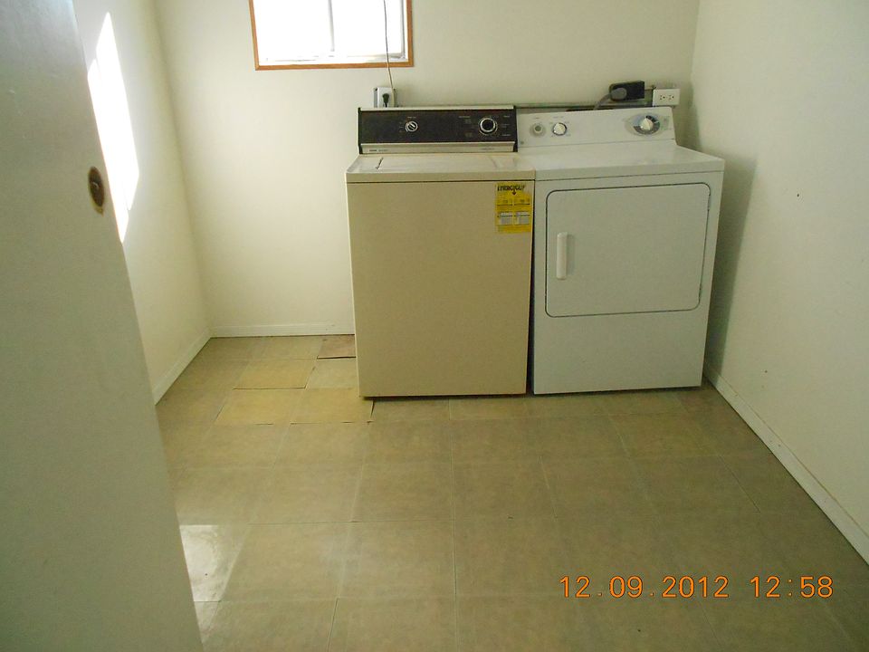 2nd image of 616 Harbor Dr