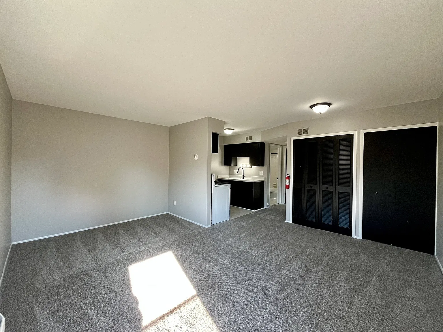 4431 Oakwood Blvd — Photo 3