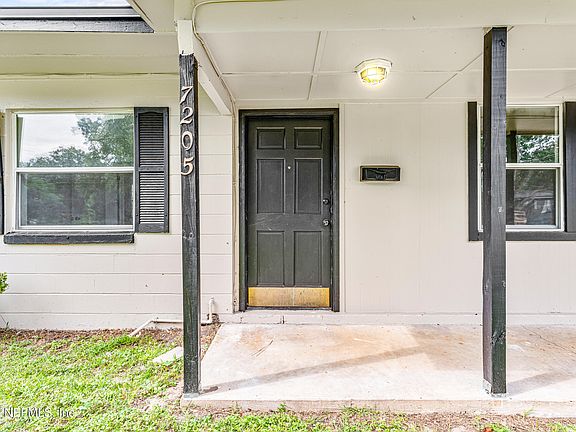 4th image of 7205 MANITOBA Drive