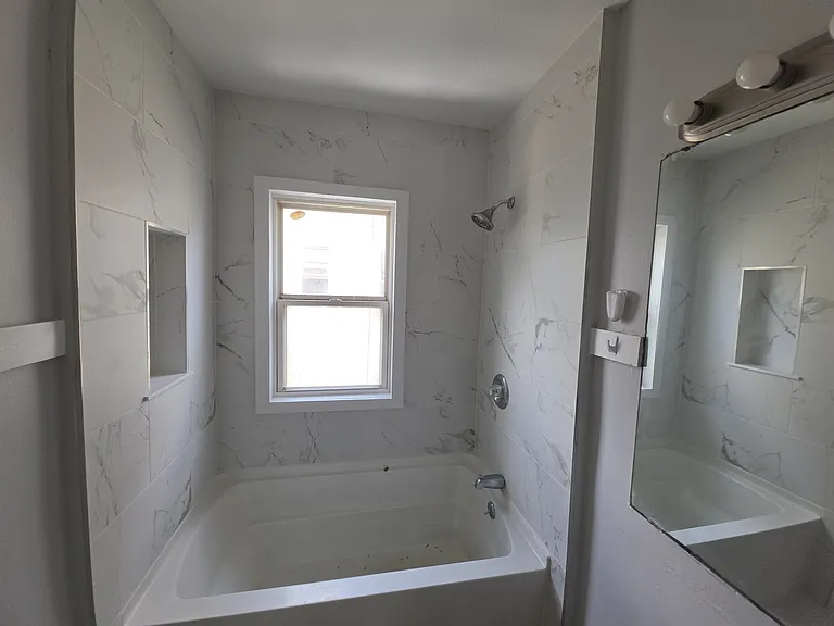 25-27 Woodlawn St #2 — Photo 23