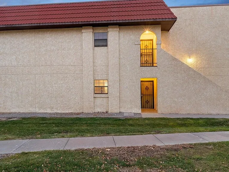 833 Country Club Dr SE #1A — Photo 3