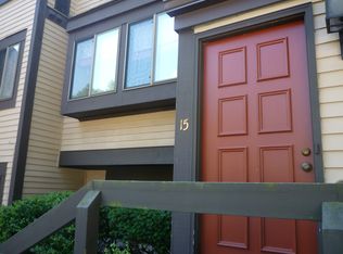15 Brooks Ln, Brookfield, CT 06804