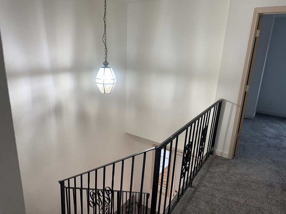 1st image of 20 Park Lane Pl #6