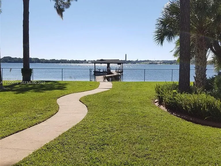 1608 Lake Clay Dr — Photo 4