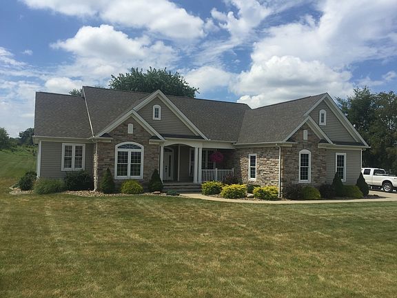 2nd image of 16487 Olde Mill Ln