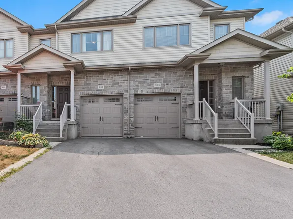 903 Blossom St, Kingston, ON K7P 0N2