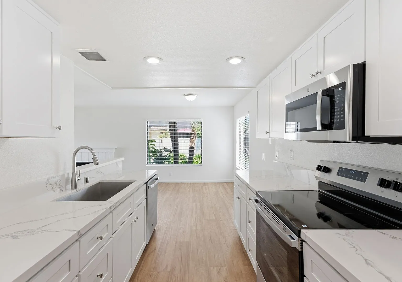 Briarcliff Community 3 Bed Condo for 12-month Lease — Photo 1