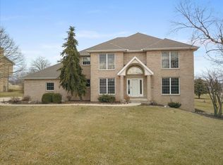 1909 Quail Run Cc Ct, Normal, IL 61761