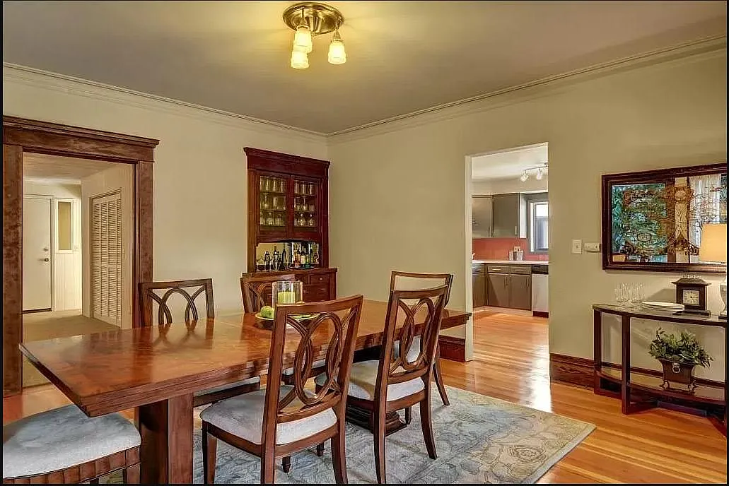 4 bed, 2230 sqft, $5,500 — Photo 3
