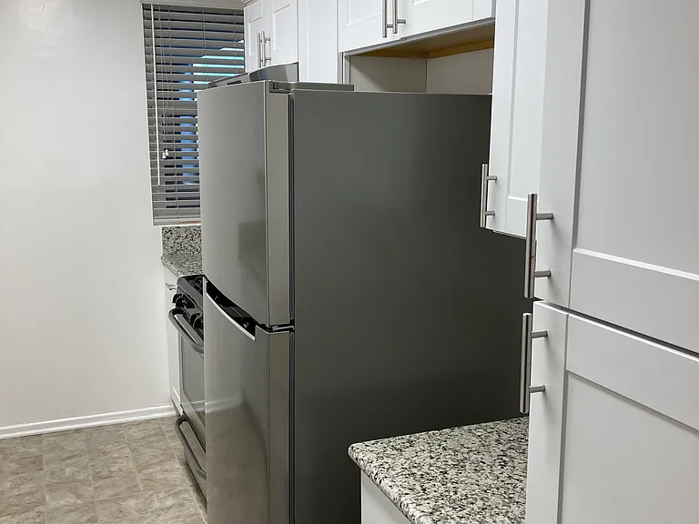 808 Fourth Street — Photo 24