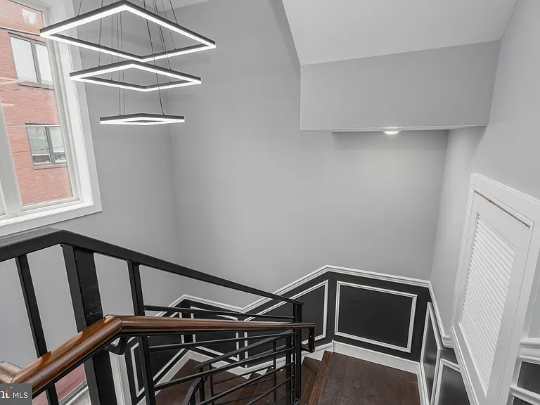 2323 E Cabot St #3 — Photo 31
