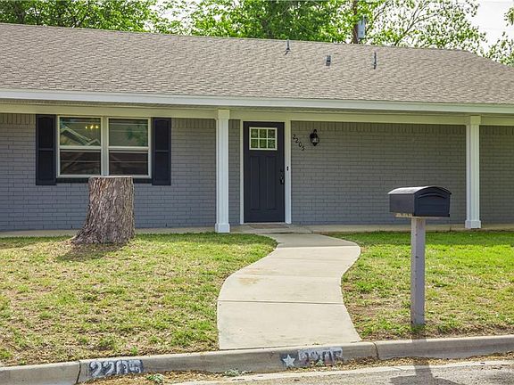 4th image of 2205 9th St