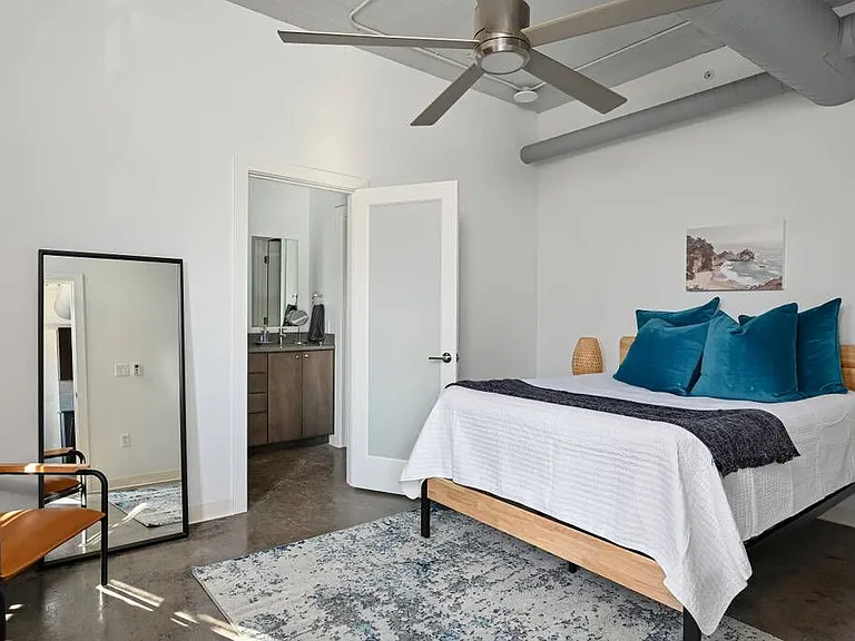 The Monarch Apartments — Photo 11