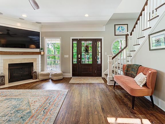 3rd image of 7204 Grouper Court