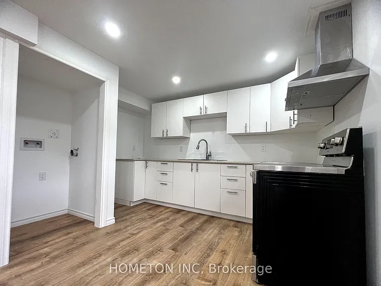 4 Pridham Pl #BASEMENT — Photo 11