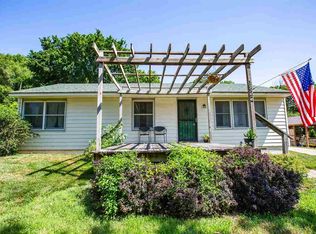 1822 Rockhill Rd, Manhattan, KS 66502