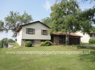 8340 Foothill Rd S, Cottage Grove, MN 55016