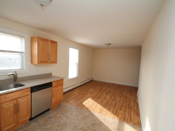 104 S Main St APT 8